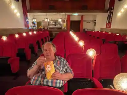 Nach 43 Jahren l&auml;uft am Sonntag der endg&uuml;ltig letzte Abspann im Kino Jever: Kinobetreiber Hans-Joachim D&ouml;ring schlie&szlig;t die Filmpalette.