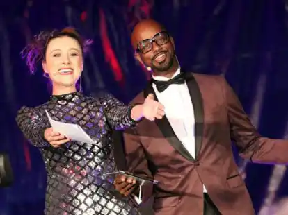 Humorvoll, charmant und schlagfertig: Annie Heger und Yared Dibaba f&uuml;hrten durch das Programm der Plattgold-Gala.