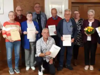 F&uuml;r die treuen Mitglieder gab&rsquo;s Urkunden zur Belohnung.