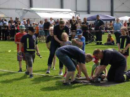 Jede Menge Action wurde beim Ovelg&ouml;nner Gemeindefeuerwehrtag in Neustadt geboten.