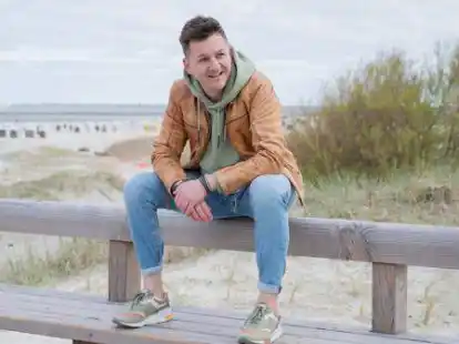 Mit seiner ersten Single seit Jahren m&ouml;chte Ren&eacute; Kretschmer Ostfriesland-Feeling erzeugen: &bdquo;K&uuml;stengirl&ldquo; erscheint offiziell am Freitag.