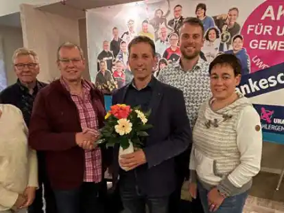 Engagieren sich f&uuml;r die Aper UWG: Nadja Conring (neue Veranstaltungsbeauftragte, von links), Rudolf Grusemann (Kassenwart), Rainer Janssen (fr&uuml;herer Schriftf&uuml;hrer), Frerich Wilken (Vorsitzender), Tim Leuchters (neuer Pressebeauftragter) und Roswitha Duden (neue Schriftf&uuml;hrerin).