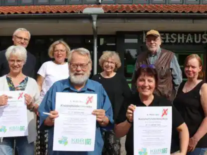 Der Kreisbehindertenrat wirbt f&uuml;r die n&auml;chste Wahl. Von links: Silke Winkler, Thomas Schlegel, Annette Grummt, Michael Grashorn, Heidelies Iden, Kreisbehindertenbeauftragte Rita Rockel, Ernst-Dieter Hoffhenke und Kerstin Meinen. Zum Gremium geh&ouml;rt au&szlig;erdem Uwe Schwemmler.