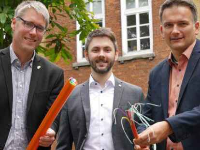 Informieren &uuml;ber den Glasfaserausbau in Weener und Bunde: Heiko Abbas, Christian Morag und Uwe Sap.