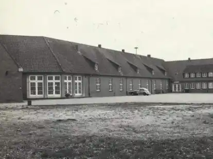 Die einstige Volksschule Ahlhorn an der Visbeker Stra&szlig;e 10.