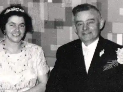 Bei ihrer Silberhochzeit: Auguste und Robert Pietschmann.