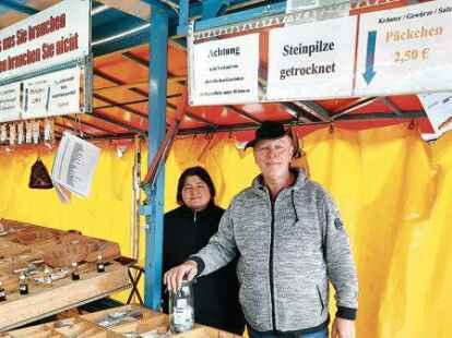 Verlassen Emden: die Gew&uuml;rzh&auml;ndler Ayse und Uwe M&uuml;ller.