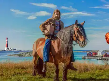 Explosiver Film, sch&ouml;ne Gegend: Szene aus &bdquo;Everybody Hates Johan&ldquo;. Das Setting des norwegischen Films lockte beim Emder Filmfest die Fremdenf&uuml;hrer-Qualit&auml;ten von Gassco-General Manager Alf Christian Haugland hervor: &bdquo;Achten Sie bitte auch auf die Landschaft!&ldquo;