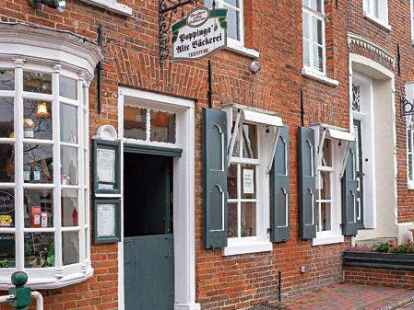 Eine Teestube mit Geschichte &ndash; nun kommt ein unangenehmes Kapital dazu: Poppingas Alte B&auml;ckerei in Greetsiel.