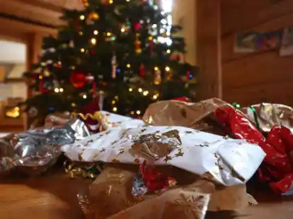 Nicht nur Altenfahrten, sondern auch Weihnachtspr&auml;sente f&uuml;r Senioren geh&ouml;ren zu den Wohltaten der Gemeinde: Ab sofort d&uuml;rfen Ortsvorsteher Weihnachtspr&auml;sente im Wert von zehn Euro besorgen.