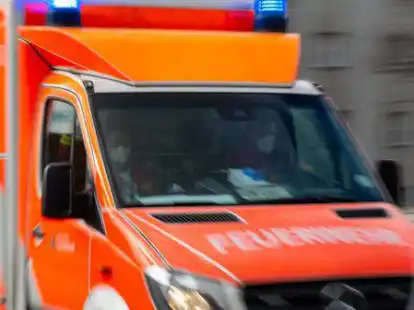 Wegen eines Kellerbrands in einem Mehrfamilienhaus eilten in der Nacht zum Donnerstag 20 Kr&auml;fte der Feuerwehr in die Verdener Stra&szlig;e in Geestem&uuml;nde.