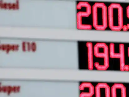 Die Preisentwicklung beim Kraftstoff kennt derzeit nur eine Entwicklung: nach oben. Der Tankrabatt ist vielerorts bereits verflogen.