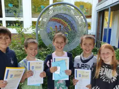 Teilnehmer der dritten und letzten Runde (von links): Paul Bakker, Florian Schrandt, Ella Marie Springer, Daniel Schrandt und Malou Kaminski.