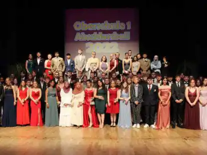 Der Abschlussjahrgang der Oberschule 1 Nordenham freut sich auf einen neuen Lebensabschnitt.