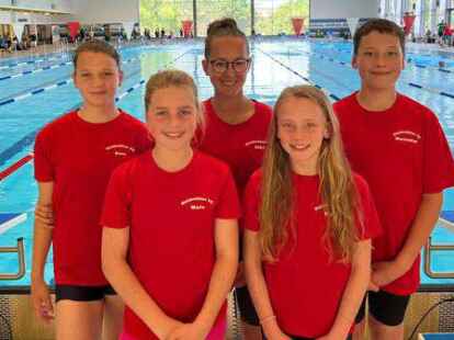 Gl&auml;nzten beim Bremen-Cup: (von links) Anna Josephine Jacobs, Marie Abrahams, Silke Amelsberg, Rieke Hartmann und Maximilian Harms vom Heidm&uuml;hler FC