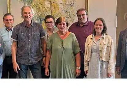 Dem Vorstand der Kulturstiftung Wesermarsch geh&ouml;ren an (von links): Matthias Wenholt, Barbara M&uuml;ller, Christoph Hartz, Stefan T&ouml;njes, Renate Detje, Wibke Heumann, Torsten Lange, Mareike Suhr-Krippner und Dr. Michael Brandt.