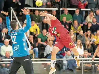 Trickreicher Heber: Eddy de Raad (rechts) zeigte seine Klasse mehrere Jahre beim TV Cloppenburg.