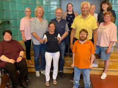 Die Vorsitzende Sabine Gastmann (dritte von links) begr&uuml;&szlig;te die Mitglieder des Behindertenbeirates.