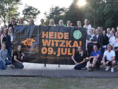 Die Landjugend Gro&szlig;enkneten hat auf dem Heidesportplatz in Hengstlage mit den Vorbereitungen f&uuml;r die  Heidewitzka-Fete am Samstag, 9. Juli, begonnen.