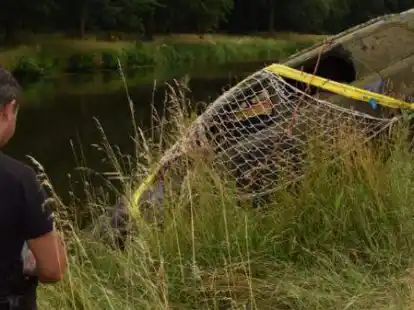 Ein Pkw wurde aus der Hunte bei Goldenstedt geborgen.