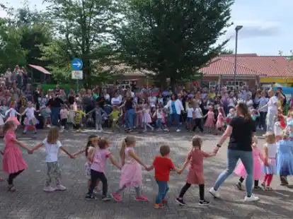 Beim M&auml;rchenfest der Kita St. Andreas f&uuml;hrte der Nachwuchs unter anderem T&auml;nze aus 1001 Nacht vor.