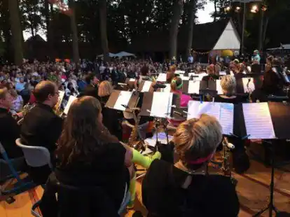 Zum Sommerkonzert unter dem Motto &bdquo;Best of&ldquo; l&auml;dt das Blasorchester Essen am 15. Juli auf den Hof G&ouml;ttke nach Osteressen ein.