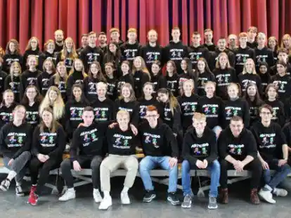 Abschluss geschafft &ndash; die erfolgreichen Abiturienten und Abiturientinnen des Gymnasiums Eversten 2022.