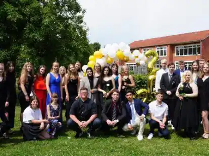 32 Sch&uuml;lerinnen und Sch&uuml;ler des 10. Jahrgangs wurden nun am Gymnasium Lemwerder verabschiedet.