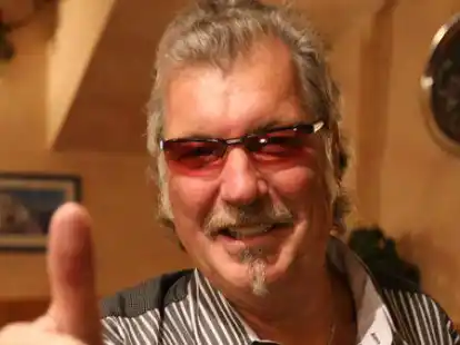 Er war immer f&uuml;r einen lockeren Spruch zu haben: Jetzt ist die DJ Dackel im Alter von 67 Jahren verstorben.