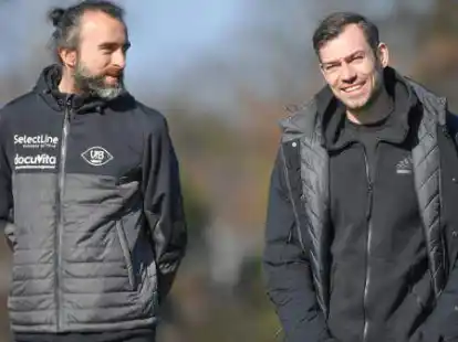 Feilen an den letzten Personalfragen: VfB-Sportleiter Sebastian Schachten (rechts) und Trainer Dario Fossi