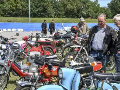 Fachsimpelei beim 2Takt-Treffen.