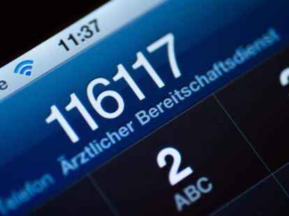 Die Telefonnummer 116 117 des &auml;rztlichen Bereitschaftsdienstes sollte eigentlich jederzeit erreichbar sein. Klaus Englert aber landete st&auml;ndig in der Warteschleife.