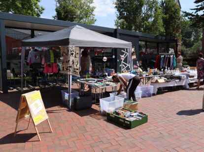 Die Tierschutzgruppe hatte einen Flohmarkt organisiert.