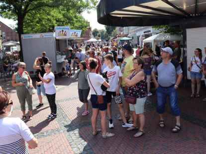 Am Sonntagnachmittag f&uuml;llten sich die Stra&szlig;en.