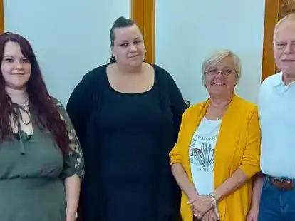 Zum neuen Vorstand des Tierschutzvereins Wesermarsch geh&ouml;ren (von links) Martina Neumann, Nina Tonn, Angelika Golka und Dieter Golka.