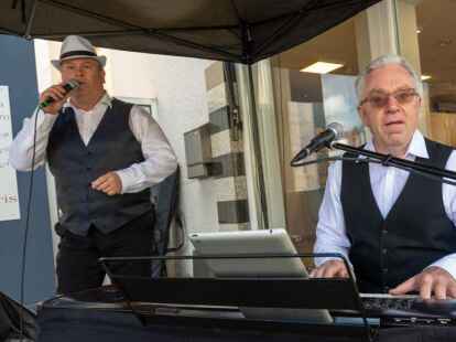 Zahlreiche K&uuml;nstlerauftritte auf der Nadorster Meile  Fotos: Sascha St&uuml;ber