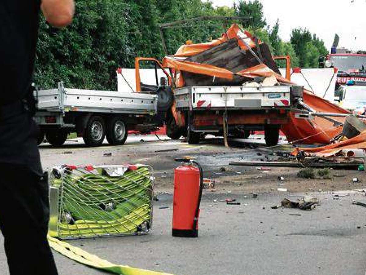 30-Jährige Nach Zusammenprall Mit Transporter Gestorben