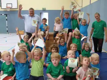 30 Kinder der Leichtathletik-Minis des BV Garrel haben das Mini-Sportabzeichen abgelegt.