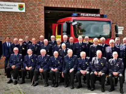 Das Gruppenbild vom Alterstreffen in Frieschenmoor.