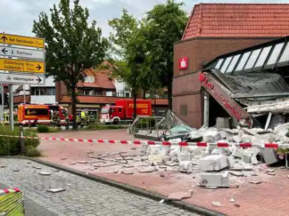 In der Edewechter Hauptstra&szlig;e ist ein Geldautomat  der LzO gesprengt worden.
