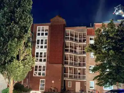 W&auml;hrend des Einsatzes am Freitagabend waren gro&szlig;e Wassermengen notwendig. Nun liegt so viel Schutt im Haus, dass die Ermittlungen zur Brandursache l&auml;nger dauern.