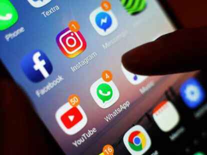 Eine WhatsApp weiterleiten &ndash; da ist schnell gemacht. Doch auf den Inhalt sollte geachtet werden, besonders bei Kindern und Jugendlichen sollten Eltern Aufkl&auml;rungsarbeit leisten.