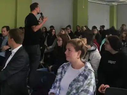 In den BBS I wurde &uuml;ber die Energievision im Jahr 2050 diskutiert.