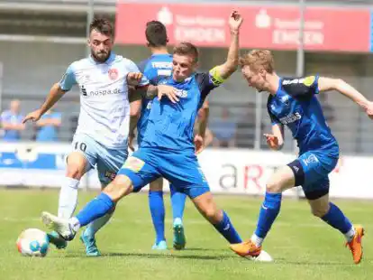 Verteidigten mit Leidenschaft: BSV-Kapit&auml;n Bastian Dassel und Matthias Goosmann, der auf der Sechs ein sehr gutes Spiel machte.