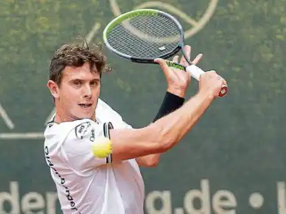 Verl&auml;sslichkeit statt Tour: Mit Jack Findel-Hawkins kann der OTeV fest planen. Der Brite gewann mit Lasse Muscheites gegen den Bremer TC das Doppel zum 5:4.