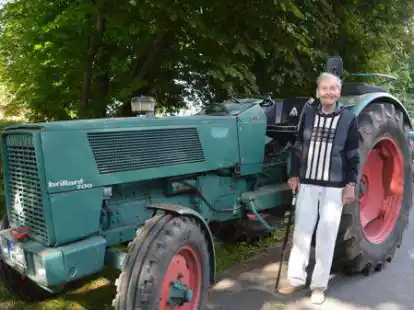 Menno Mennen mit seinem Brillant 701 C aus dem Jahr 1970: Er hat ihn sich selbst zum 90. geschenkt.
