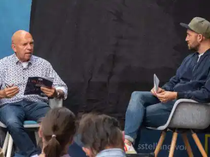 Schausteller Michael Hempen im Gespr&auml;ch mit Lasse Deppe aus der NWZ-Chefredaktion.