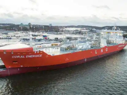Bisher letzter LNG-Gastanker von der Meyer Gruppe, abgeliefert Anfang 2018:  &bdquo;Coral Energice&ldquo; (18000 Kubikmeter)  f&uuml;r die niederl&auml;ndische Reederei Anthony Veeder (Rotterdam)