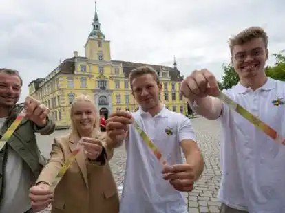Aus diesen Festivalb&auml;ndchen sollen mal Blumen werden. St&uuml;ber