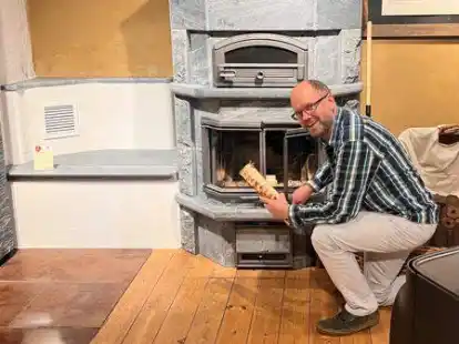 Kamin&ouml;fen sind in der Region derzeit nur schwer zu bekommen, die meisten Hersteller &bdquo;bis ins n&auml;chste Jahr ausgebucht&ldquo;, sagt Bj&ouml;rn Dauskardt, Prokurist bei Ofenhaus Colnrade.